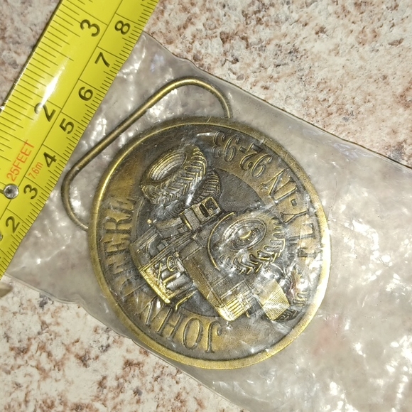 JOHN DEERE FLY-IN 92-93 BRASS BELT BUCKLE VINTAGE 1992 TRACTOR FARMER - Picture 7 of 7